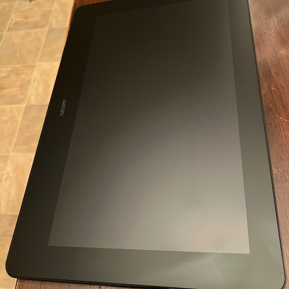 Wacom Cintiq Pro 16 4K Graphic Drawing Monitor with Pen - Picture 5 of 7